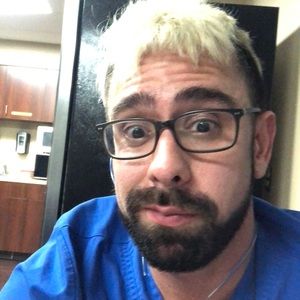 Meet your Posher, Dustin